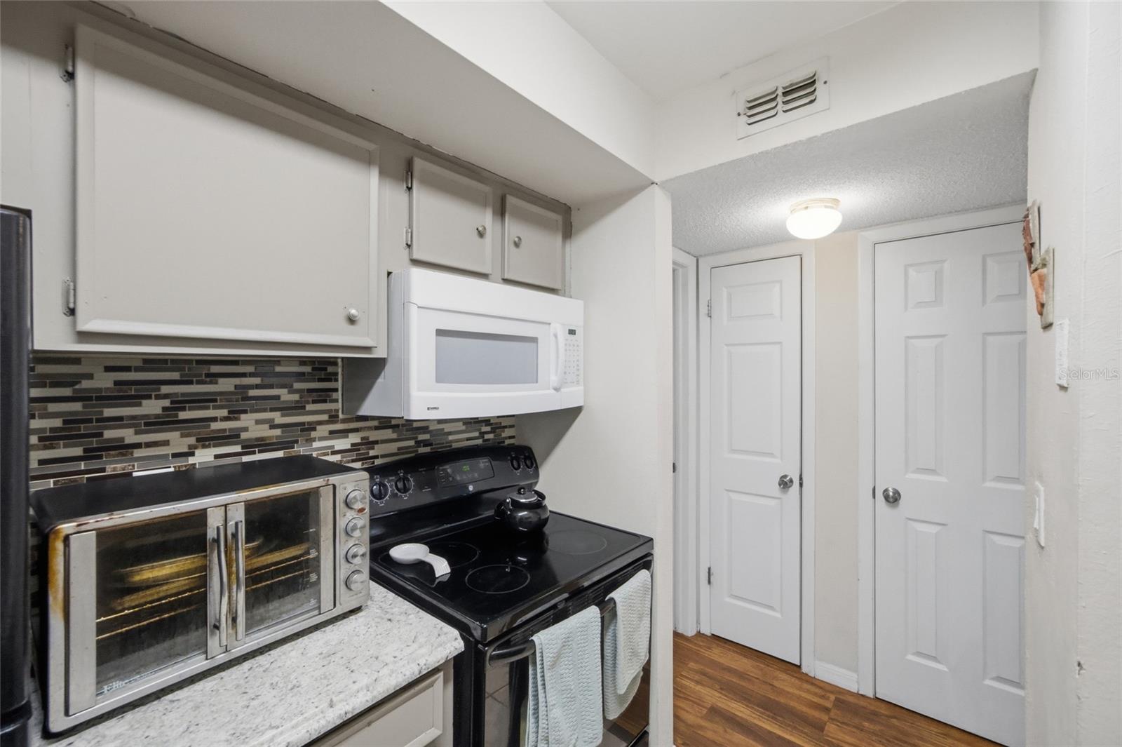 4005 TUMBLE WOOD TRL #101, TAMPA, FL, 33613