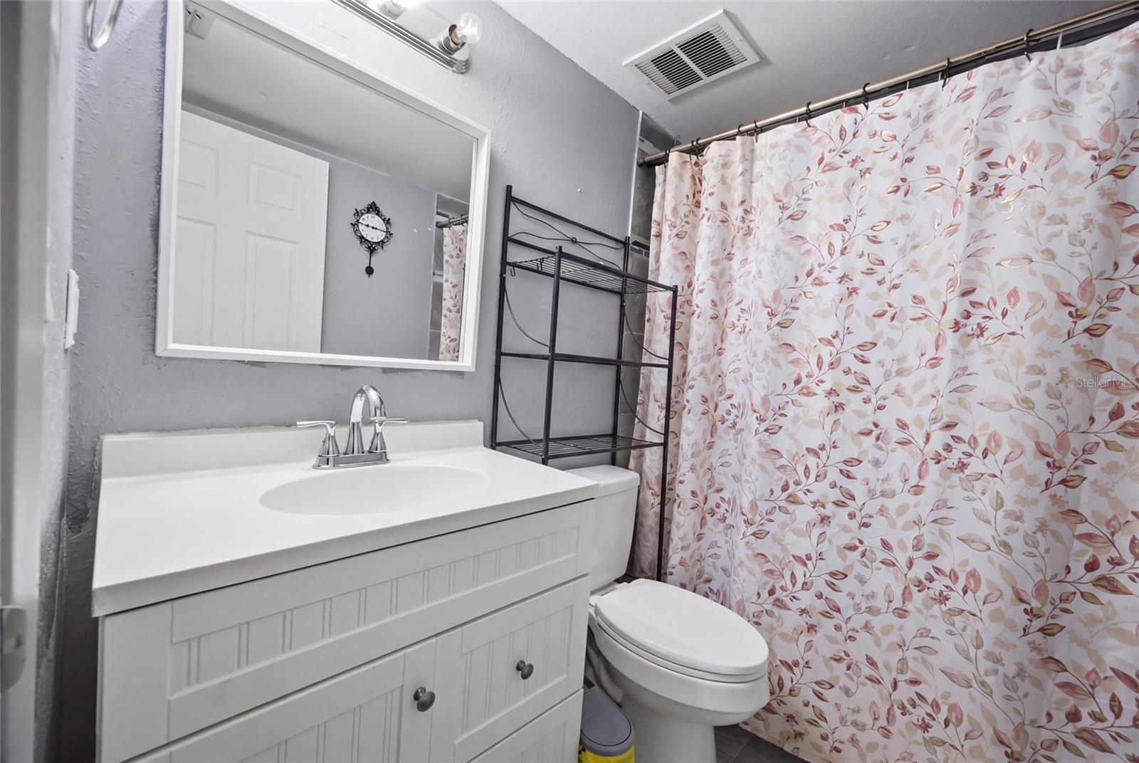 4005 TUMBLE WOOD TRL #101, TAMPA, FL, 33613