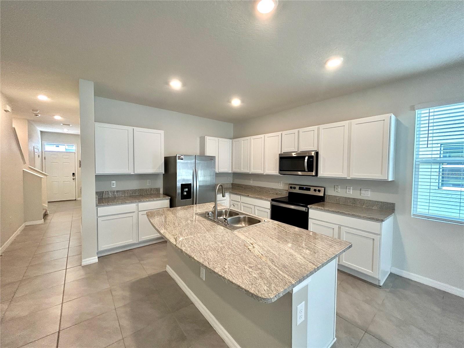 2946 SUNCOAST PLAINS DR, ODESSA, FL, 33556