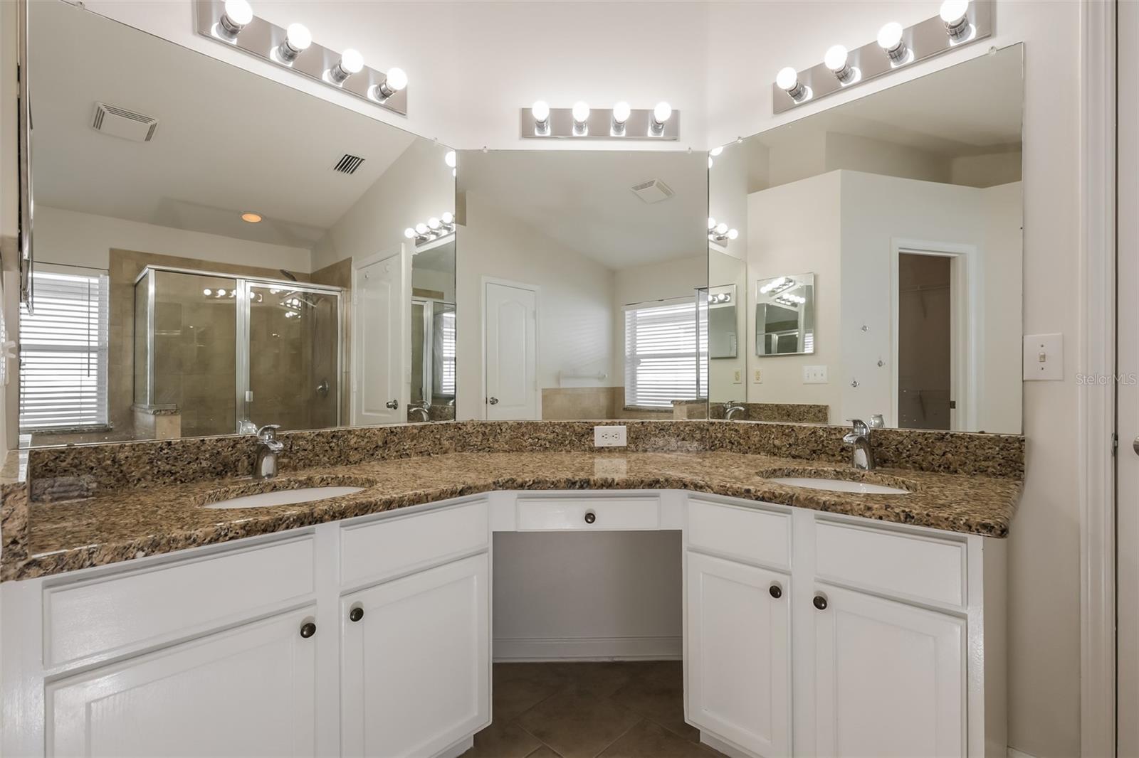 5921 WAR ADMIRAL DR, WESLEY CHAPEL, FL, 33544