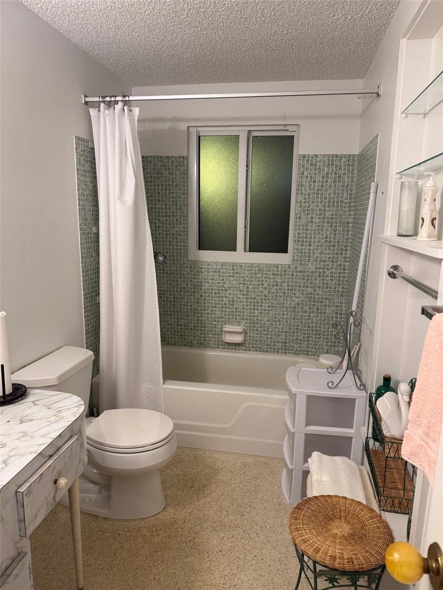 1032 WINSOME RD, NORTH FORT MYERS, FL, 33903