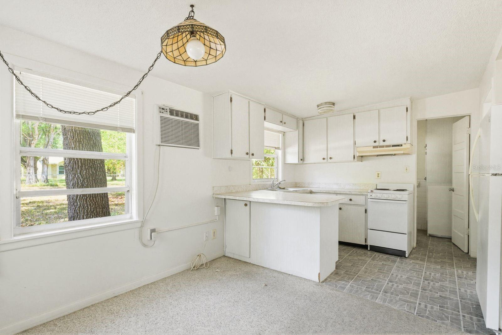 11405 OAK LN, LARGO, FL, 33778