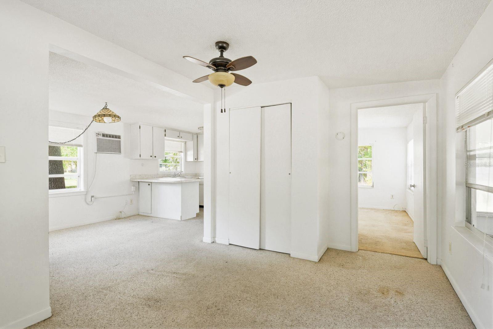 11405 OAK LN, LARGO, FL, 33778