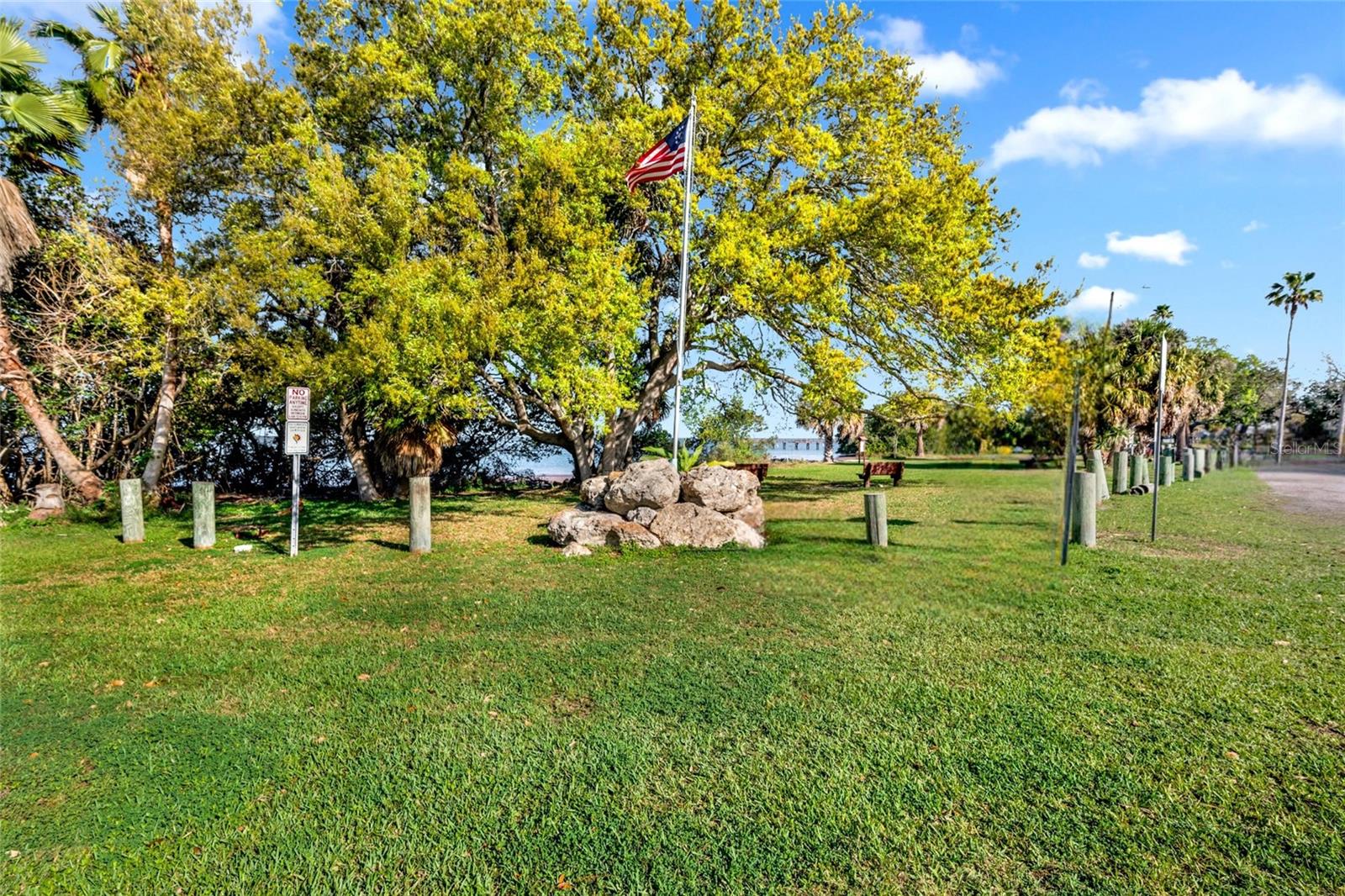 317 CRYSTAL BEACH AVE, CRYSTAL BEACH, FL, 34681