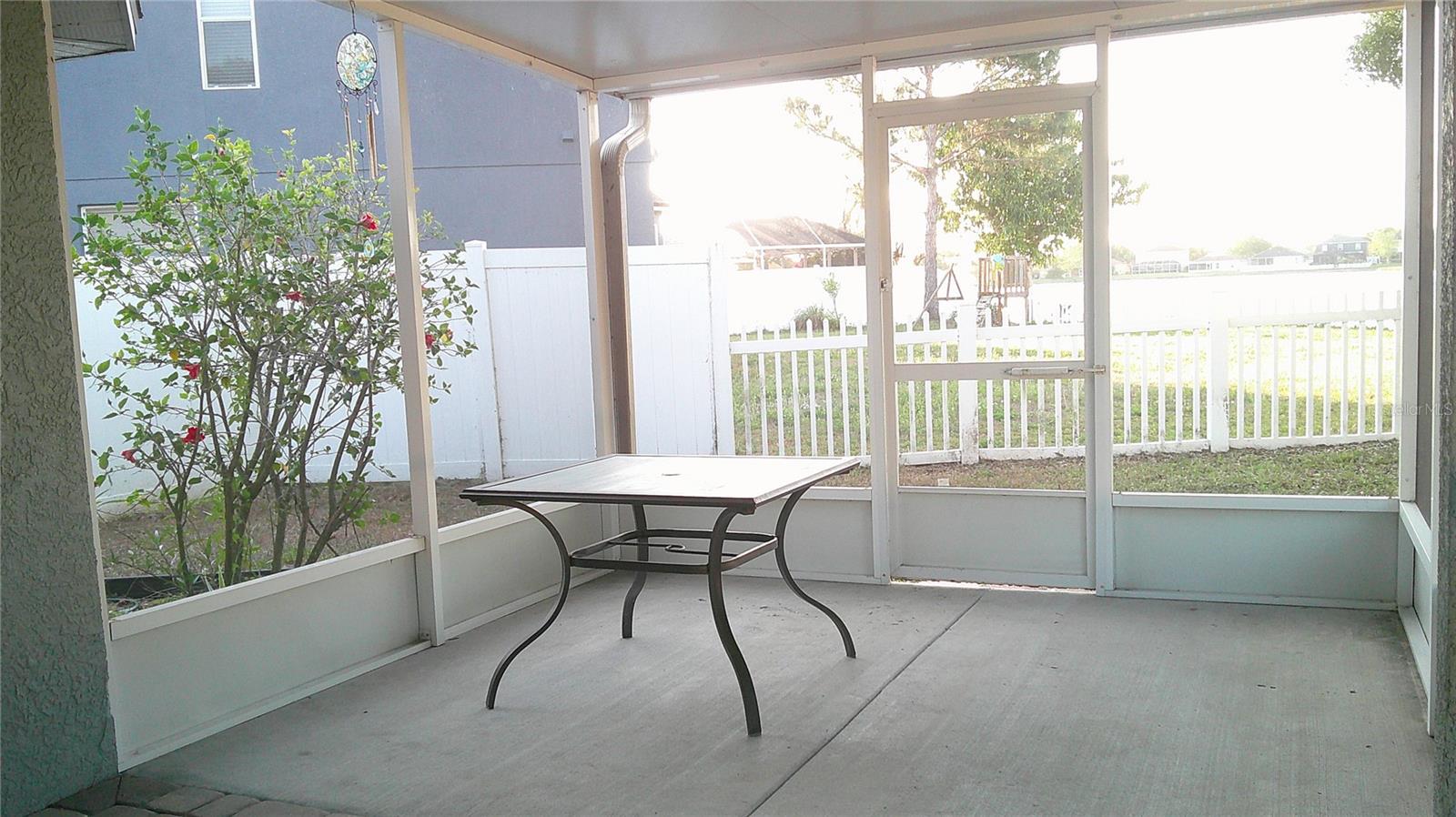 8512 CANTERBURY LAKE BLVD, TAMPA, FL, 33619