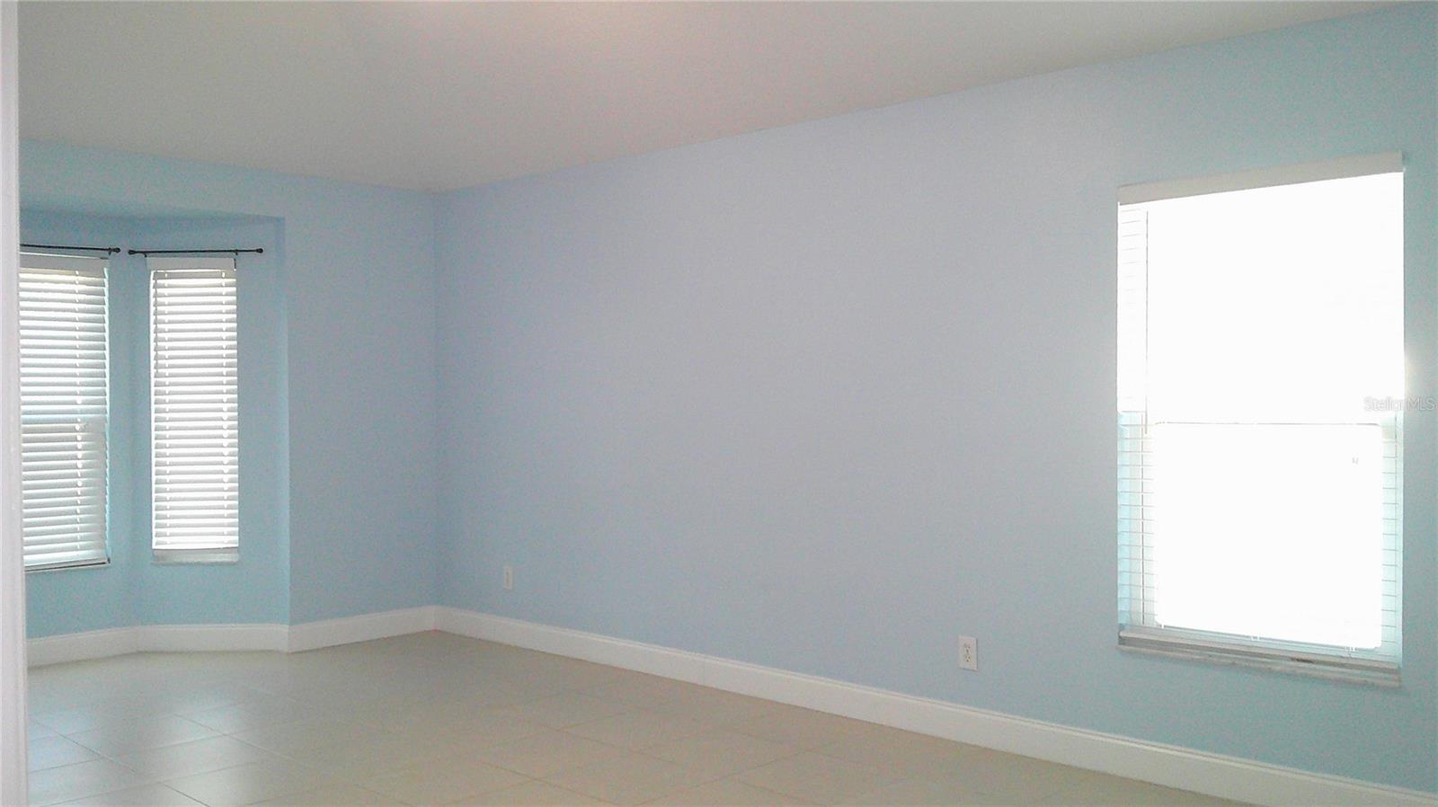 8512 CANTERBURY LAKE BLVD, TAMPA, FL, 33619