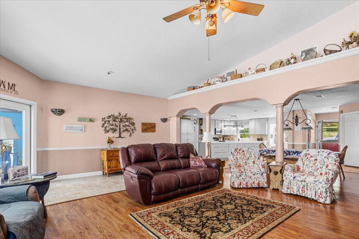 8386 AUSTIN RD, MELROSE, FL, 32666