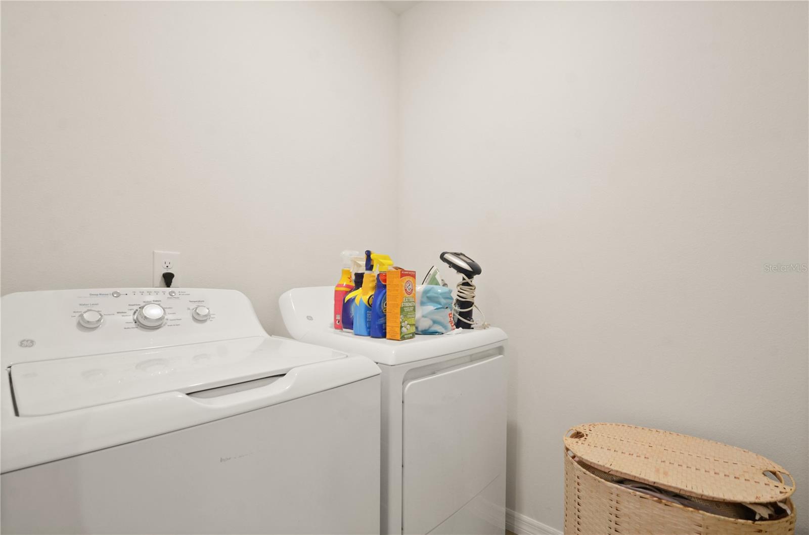 3235 BLUE CRAB DR, TAVARES, FL, 32778