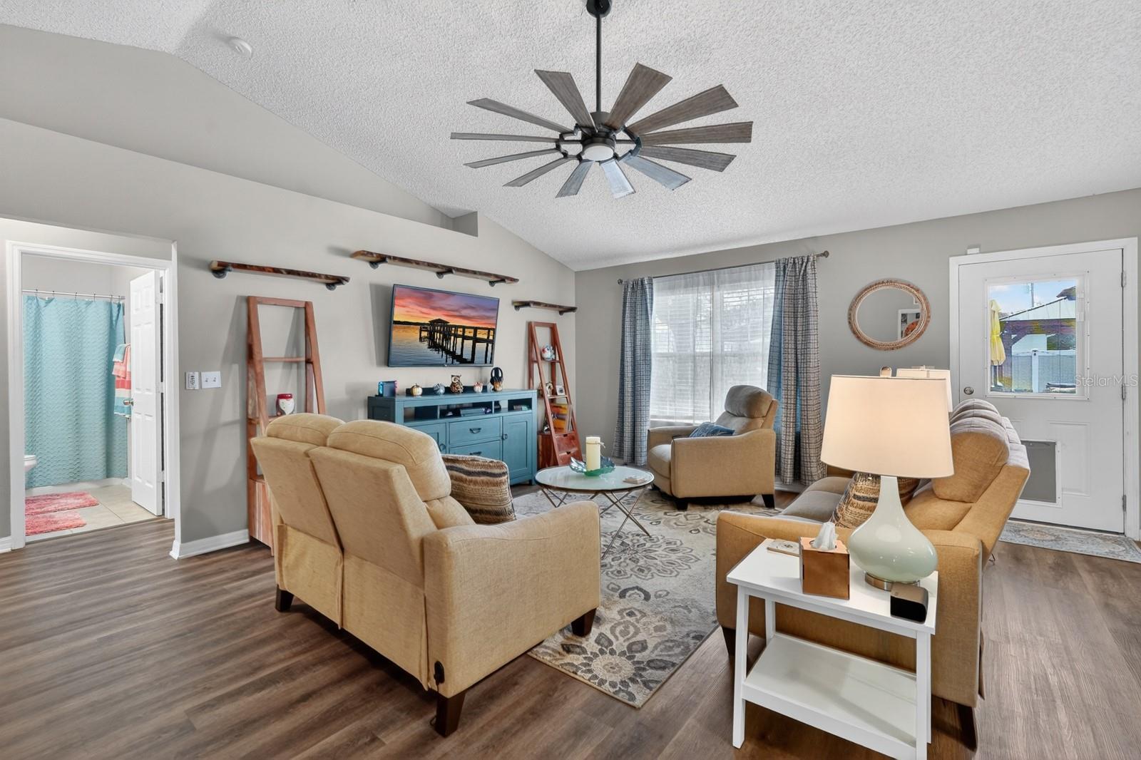 27 LYNDENHURST LN, PALM COAST, FL, 32137