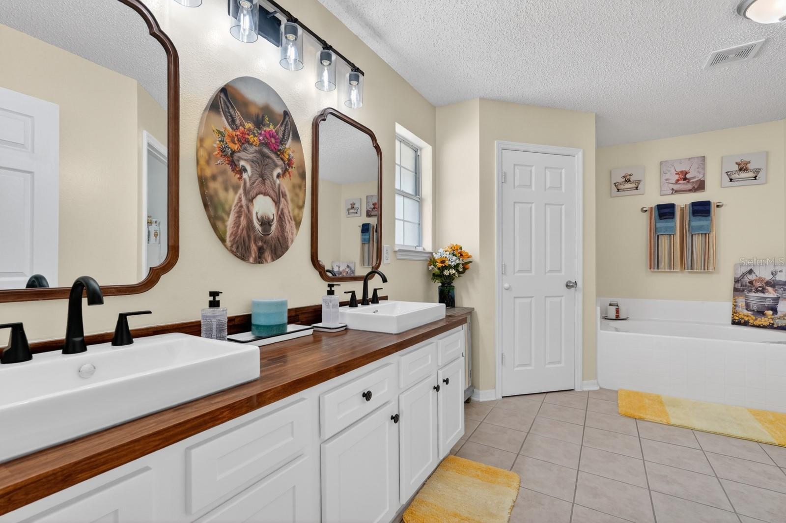 27 LYNDENHURST LN, PALM COAST, FL, 32137