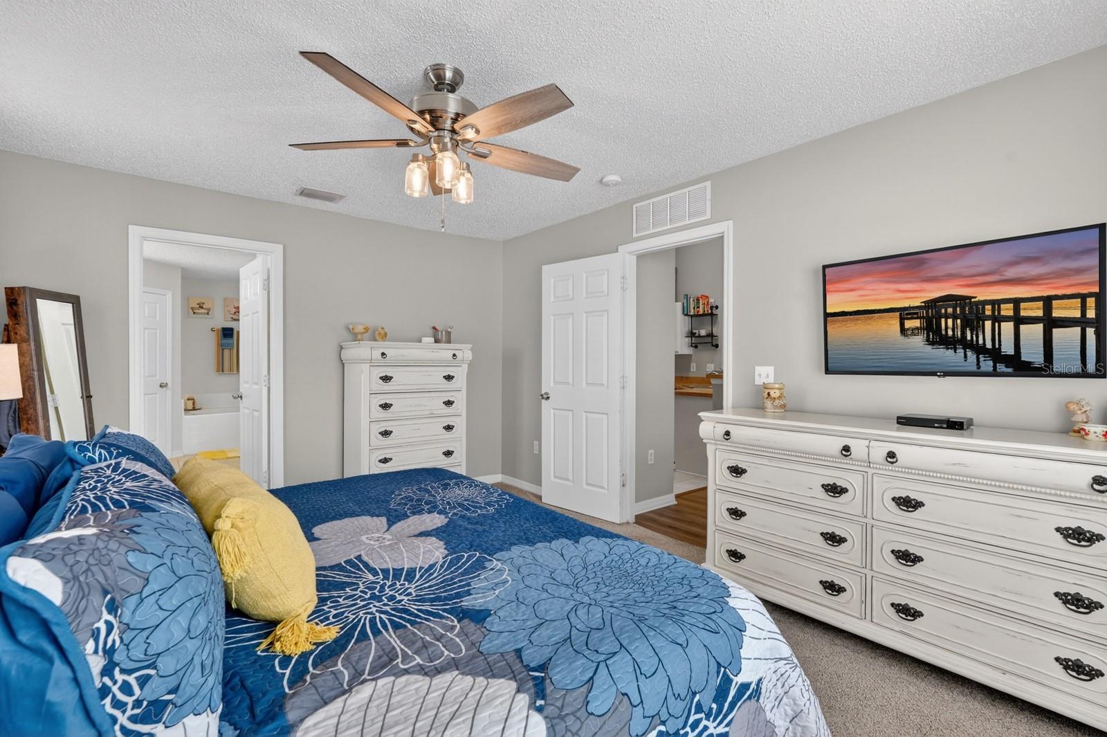 27 LYNDENHURST LN, PALM COAST, FL, 32137