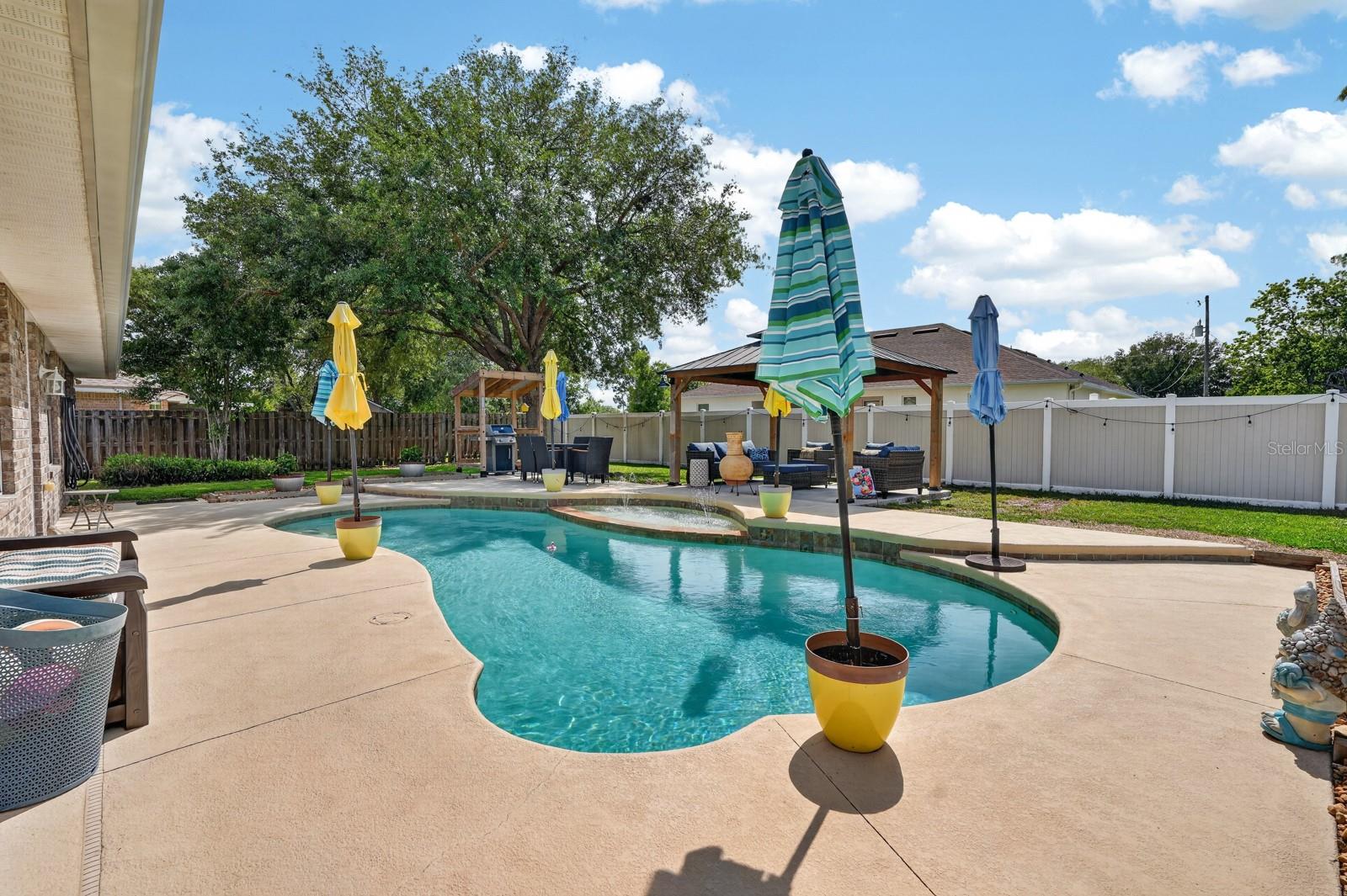 27 LYNDENHURST LN, PALM COAST, FL, 32137