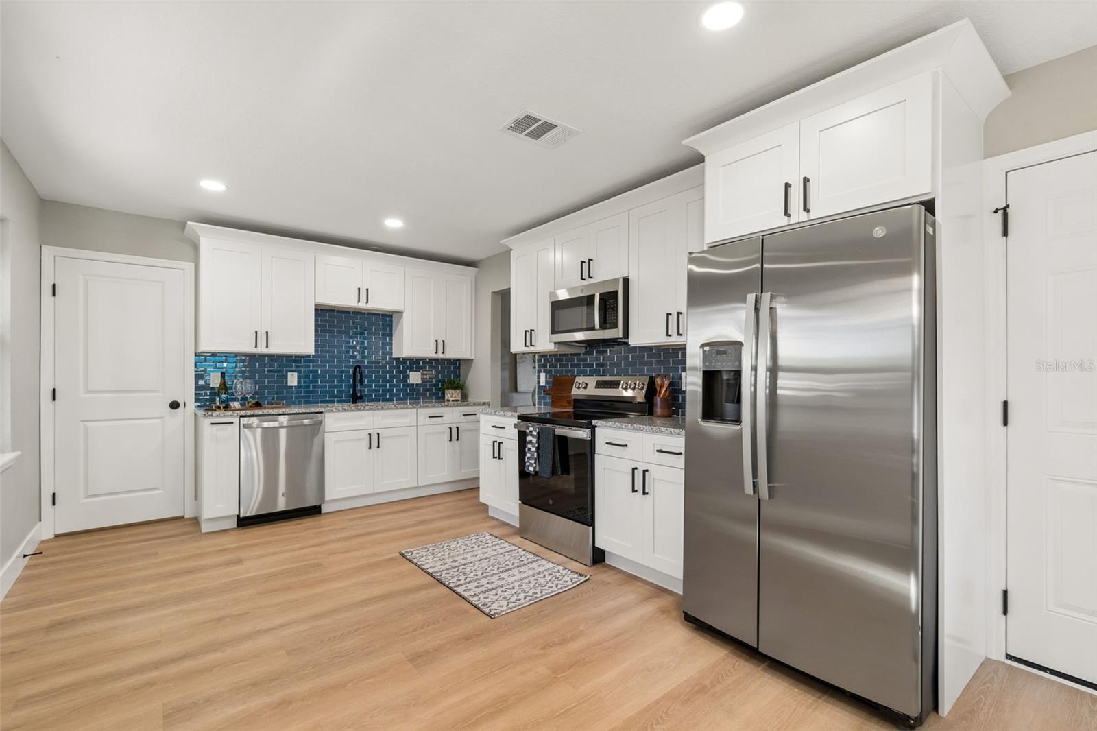 2735 20TH AVE SW, LARGO, FL, 33774