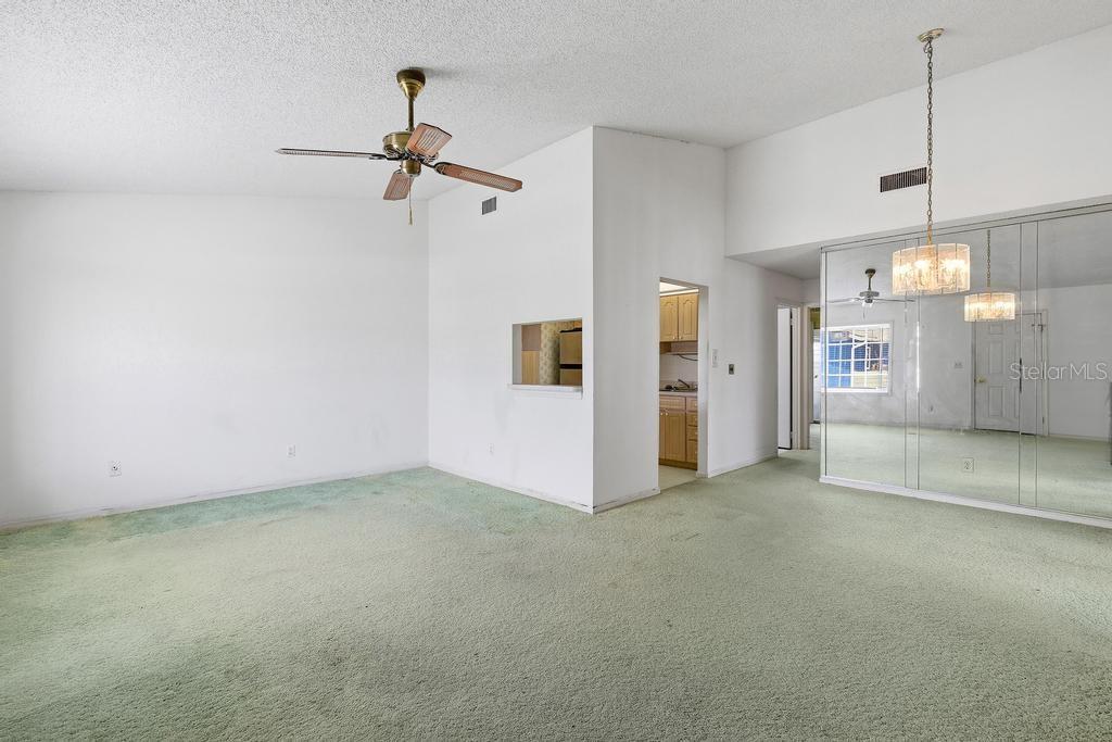 33 SANDRA CIR, NEW SMYRNA BEACH, FL, 32168