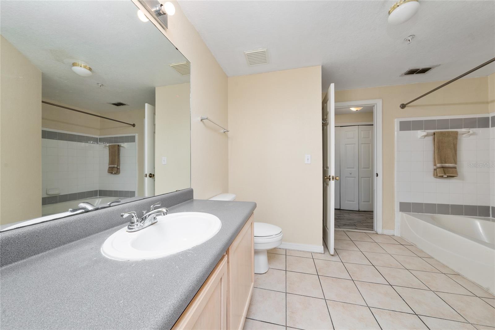 3280 SOHO ST #201, ORLANDO, FL, 32835