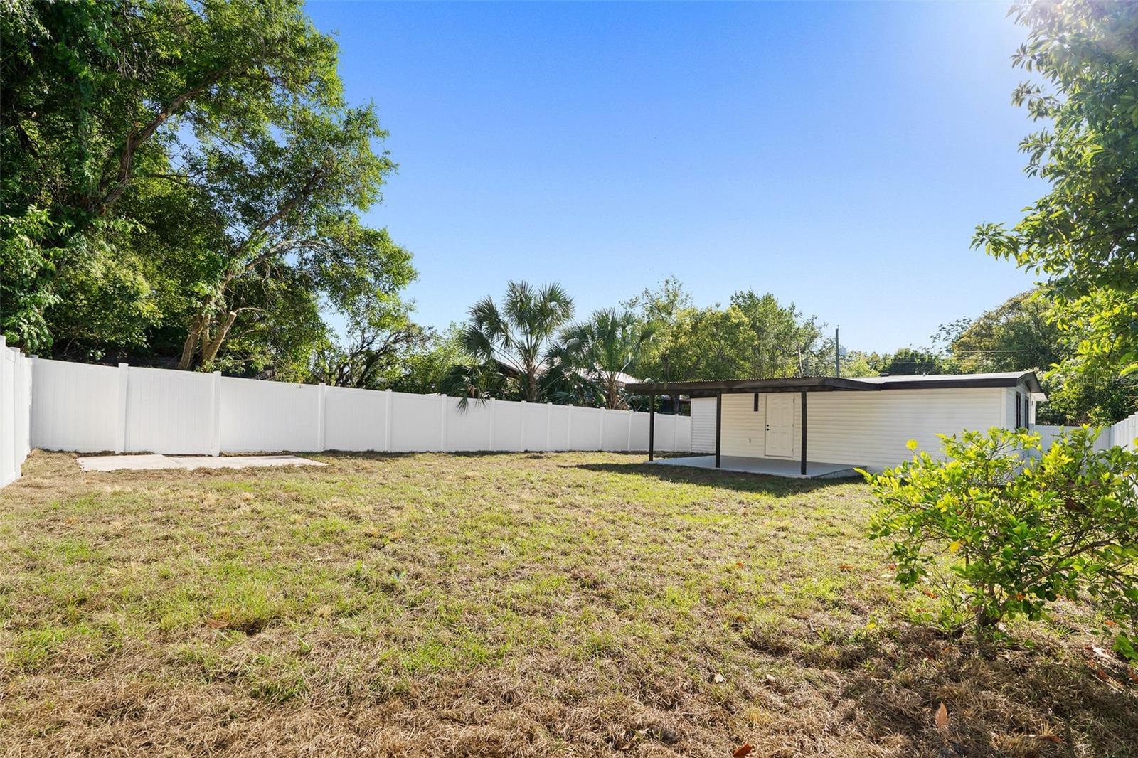 8711 N DEXTER AVE, TAMPA, FL, 33604