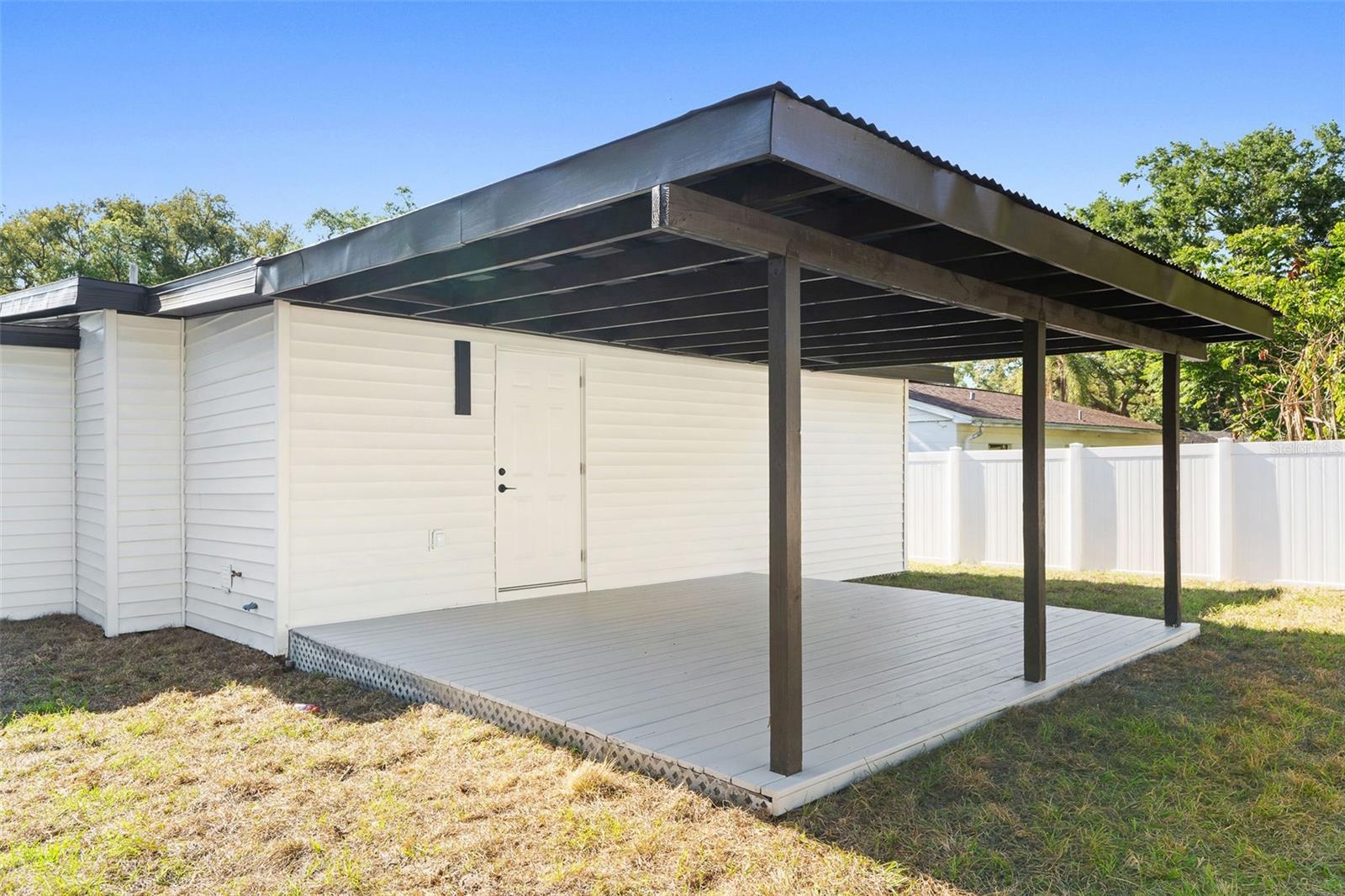 8711 N DEXTER AVE, TAMPA, FL, 33604