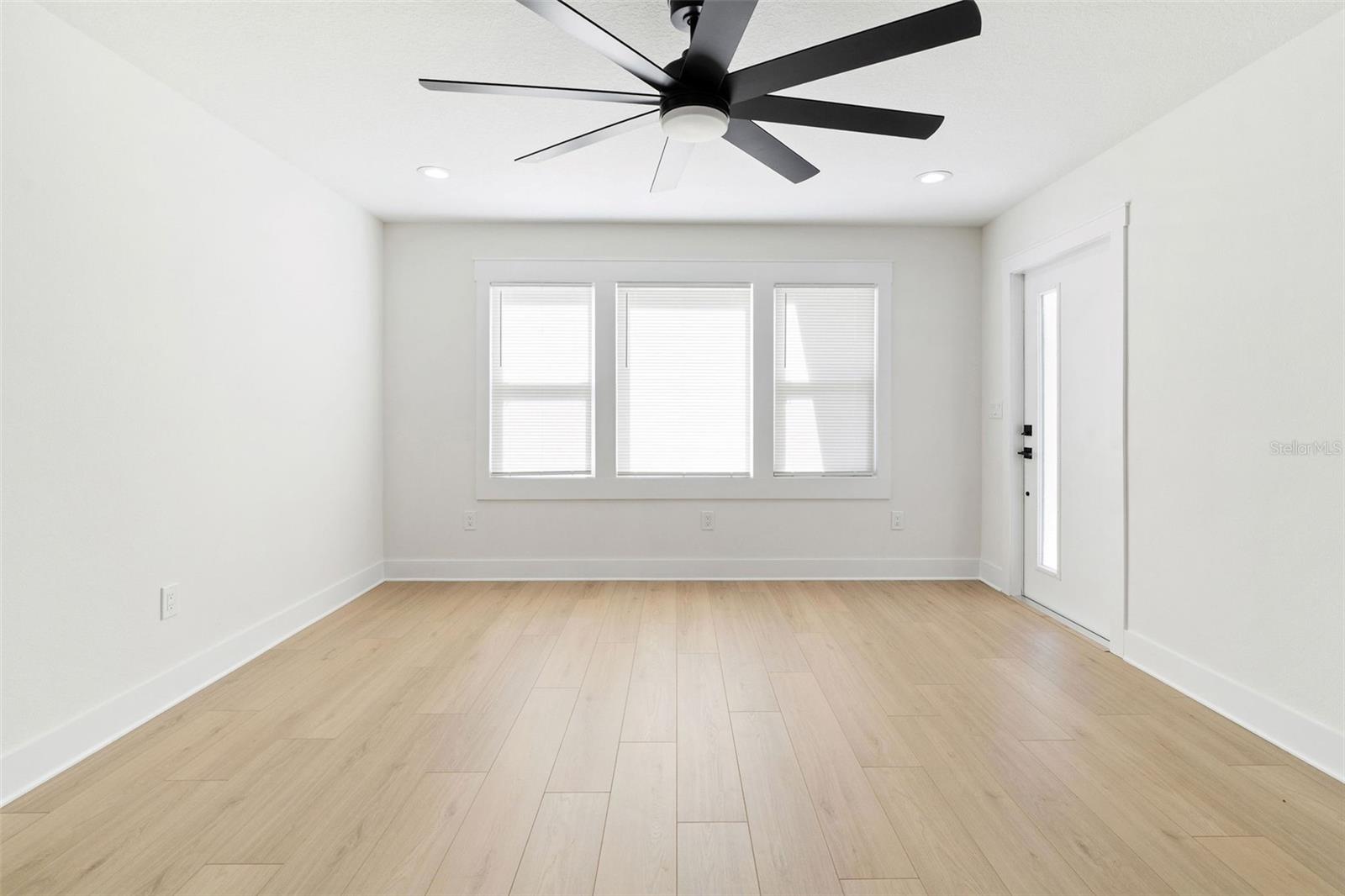 8711 N DEXTER AVE, TAMPA, FL, 33604