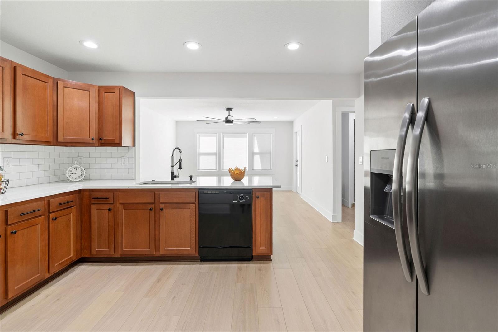 8711 N DEXTER AVE, TAMPA, FL, 33604