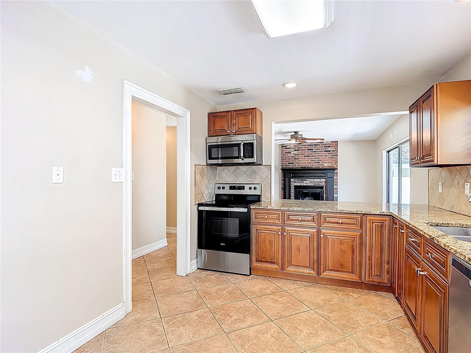 5001 MELROW CT, TAMPA, FL, 33624