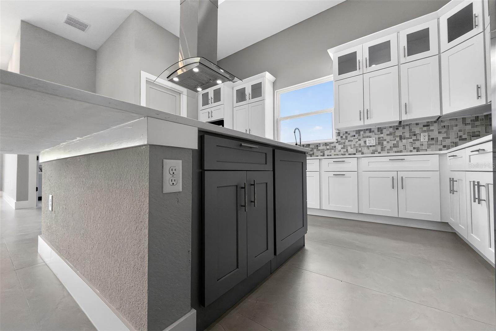 15109 AQUARIUS CIR, PORT CHARLOTTE, FL, 33981