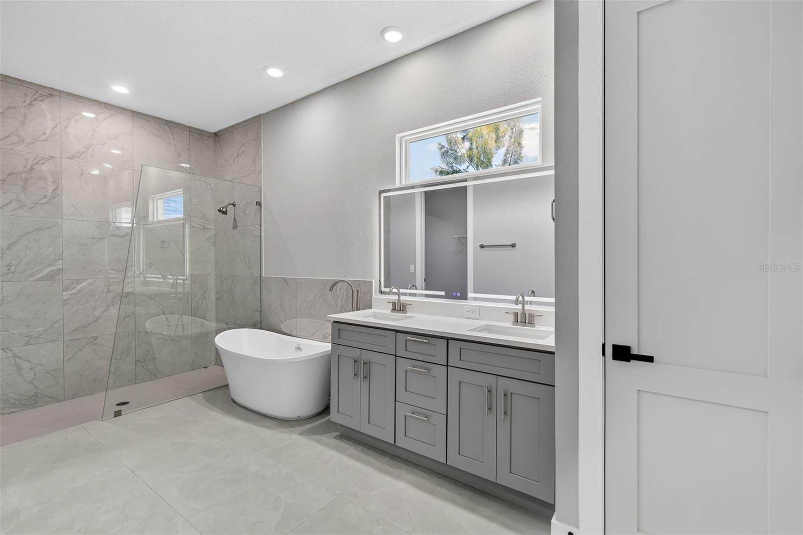 15109 AQUARIUS CIR, PORT CHARLOTTE, FL, 33981