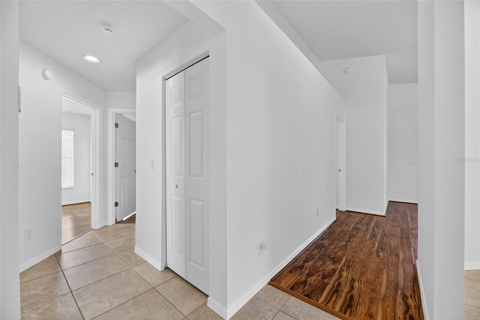 4715 PRESTON WOODS DR, VALRICO, FL, 33596