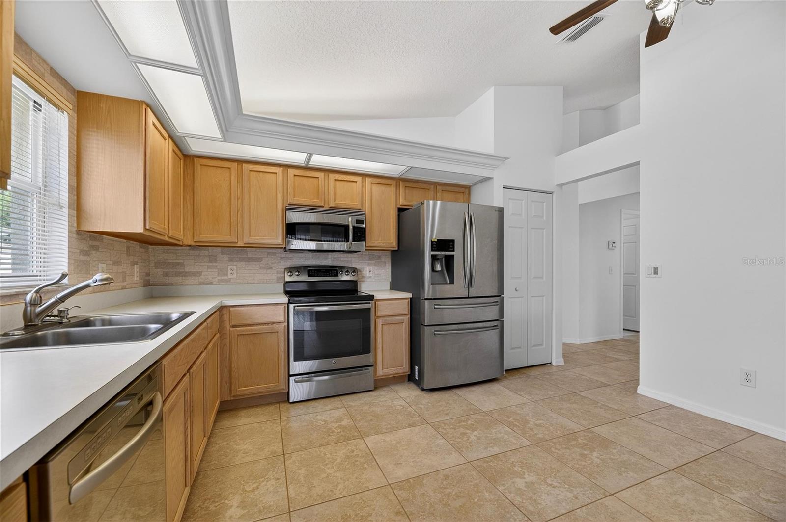 4715 PRESTON WOODS DR, VALRICO, FL, 33596