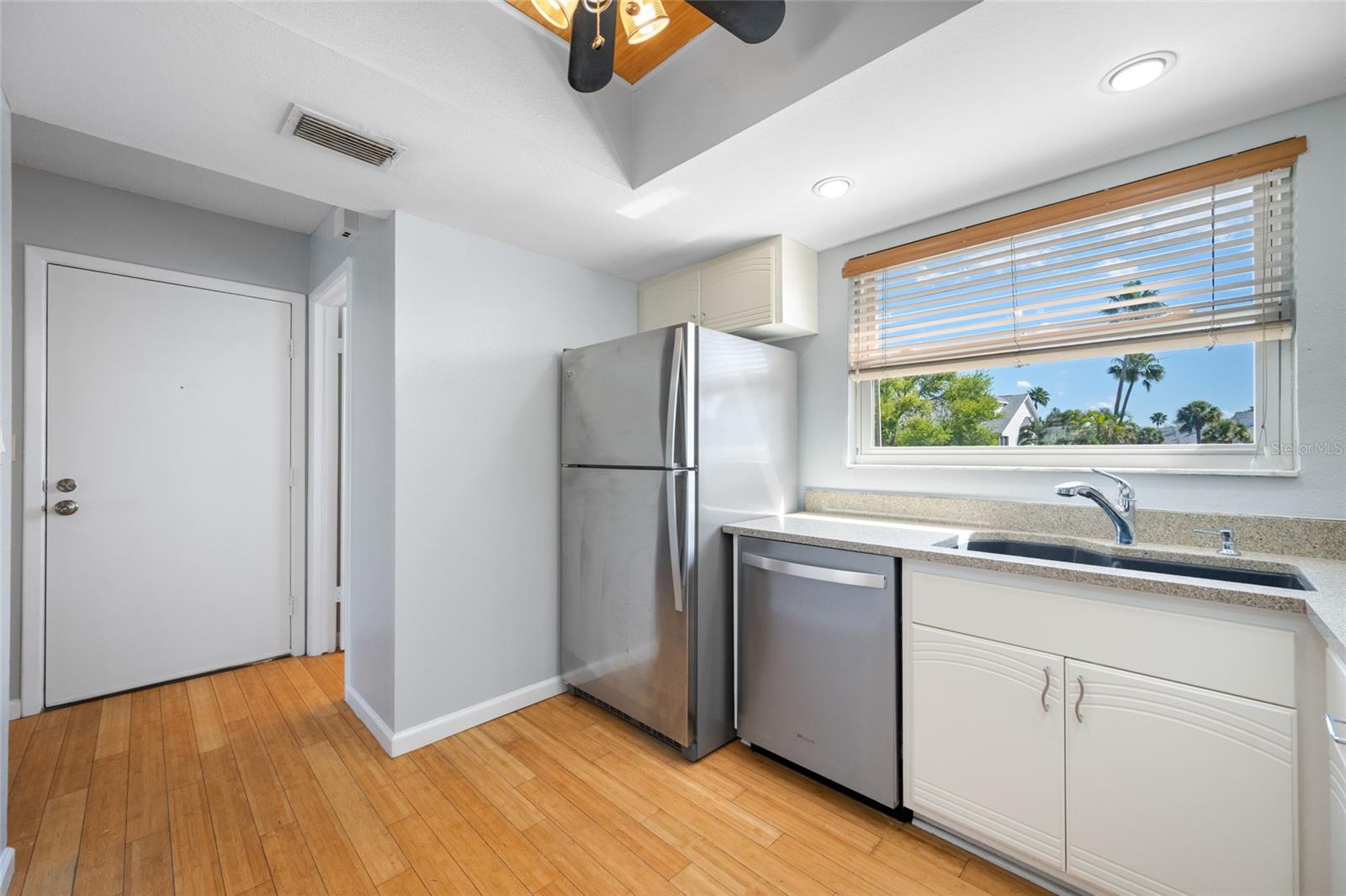 12424 CAPRI CIR N #5, TREASURE ISLAND, FL, 33706