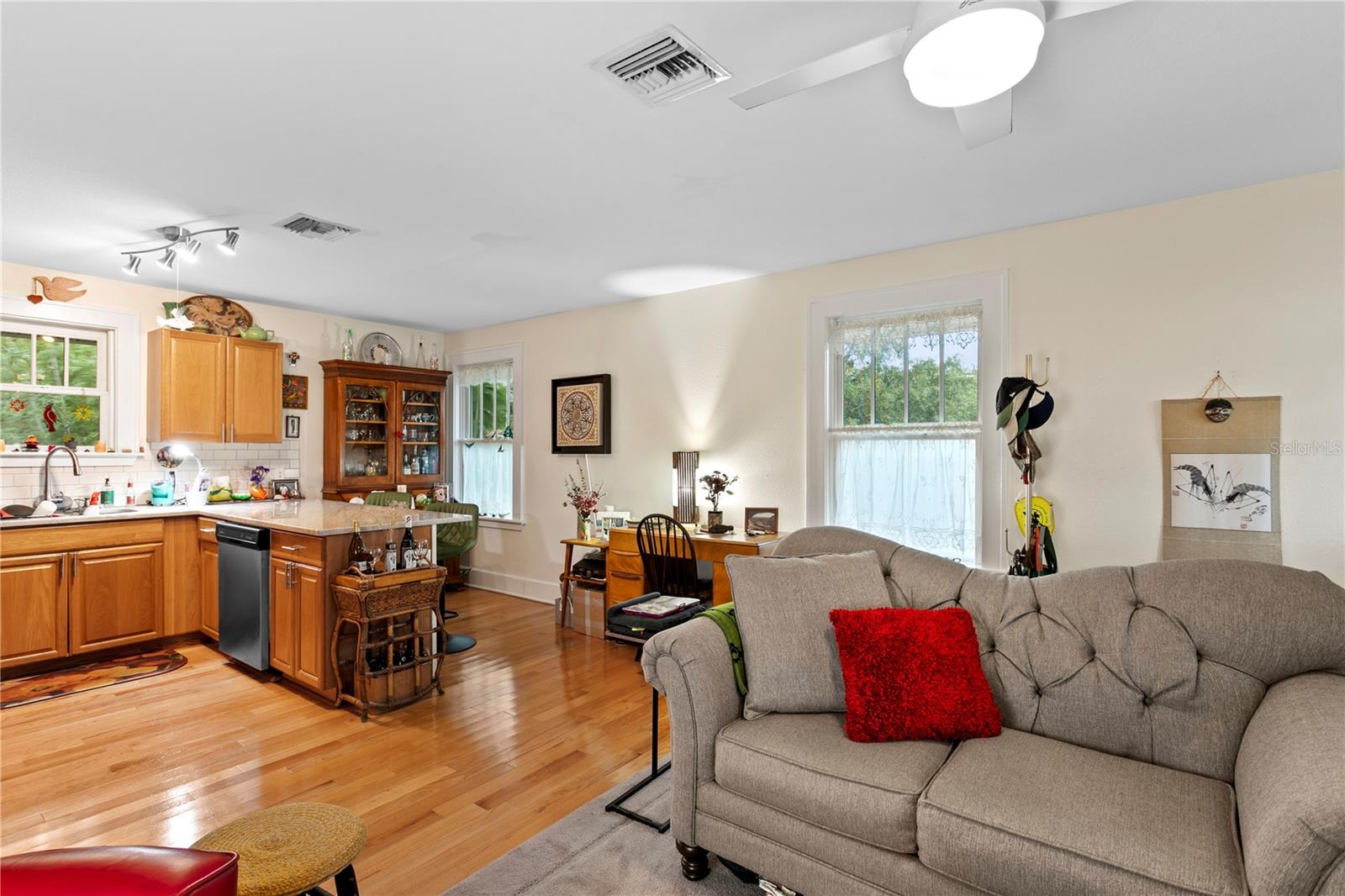 316 9TH AVE NE, ST PETERSBURG, FL, 33701