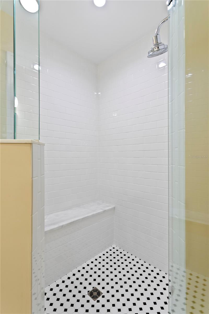 316 9TH AVE NE, ST PETERSBURG, FL, 33701