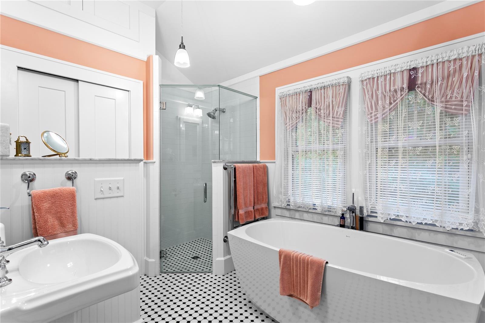 316 9TH AVE NE, ST PETERSBURG, FL, 33701