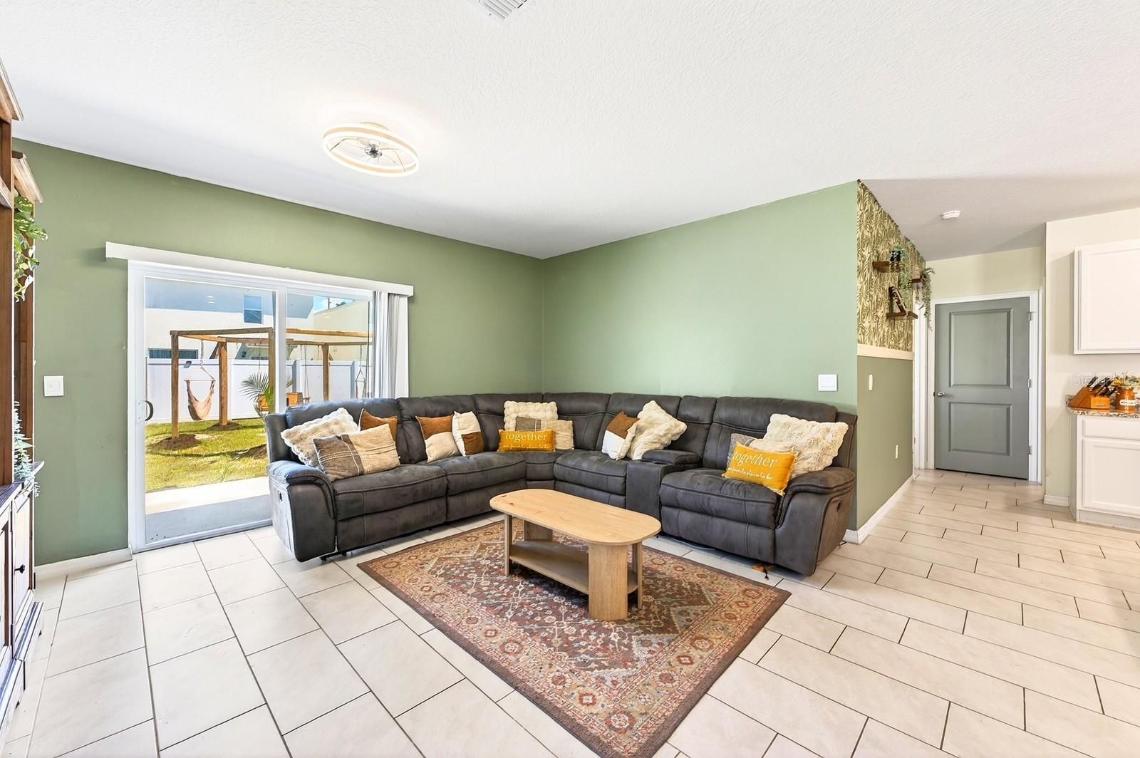 182 AMBERWOOD WAY, UMATILLA, FL, 32784
