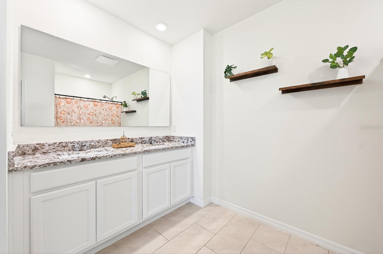 182 AMBERWOOD WAY, UMATILLA, FL, 32784
