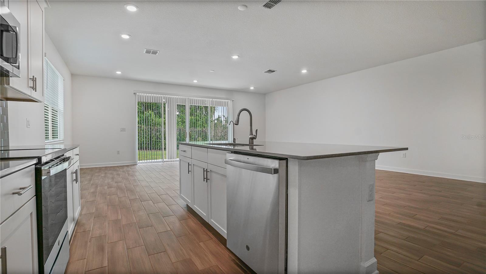 1741 SOURWOOD DR, OCOEE, FL, 34761