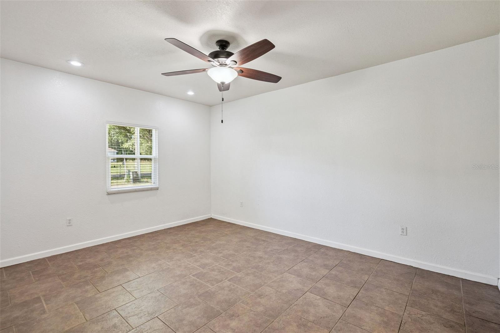 311 W LEWIS AVE, APOPKA, FL, 32712