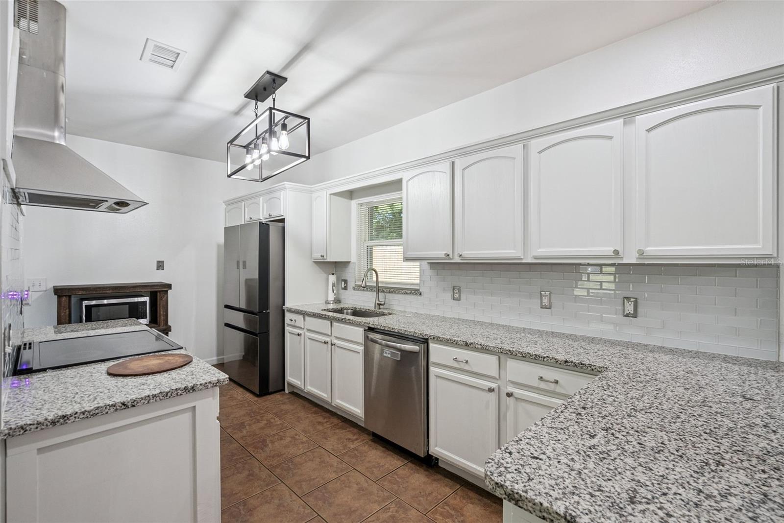 311 W LEWIS AVE, APOPKA, FL, 32712