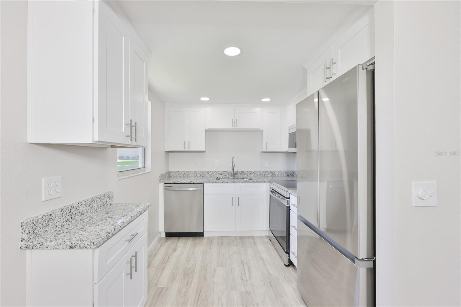 1802 BEDFORD TER #184, SUN CITY CENTER, FL, 33573