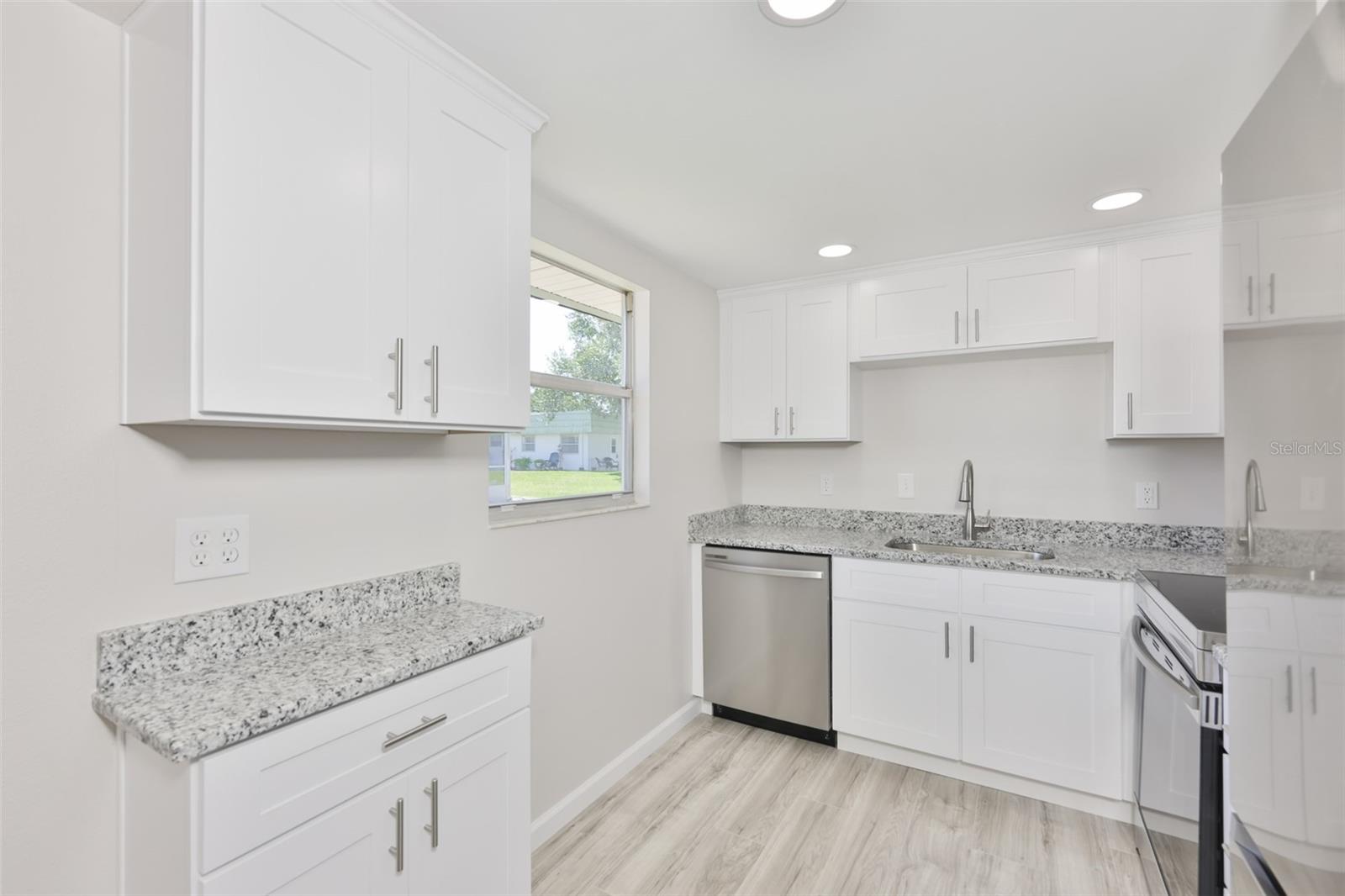 1802 BEDFORD TER #184, SUN CITY CENTER, FL, 33573