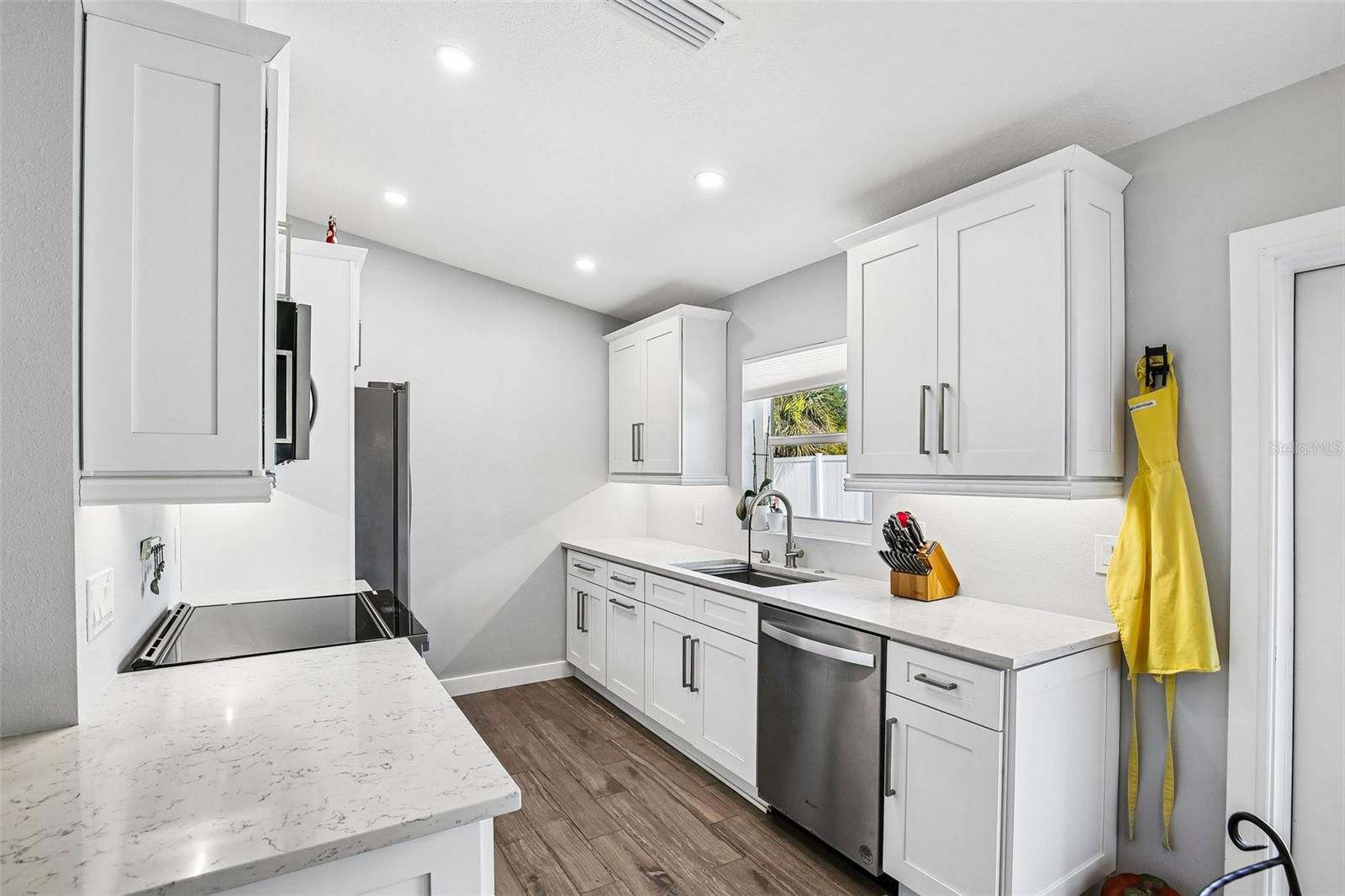 4390 TROUT DR SE, ST PETERSBURG, FL, 33705