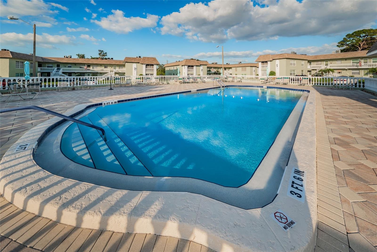 1250 S PINELLAS AVE #205, TARPON SPRINGS, FL, 34689