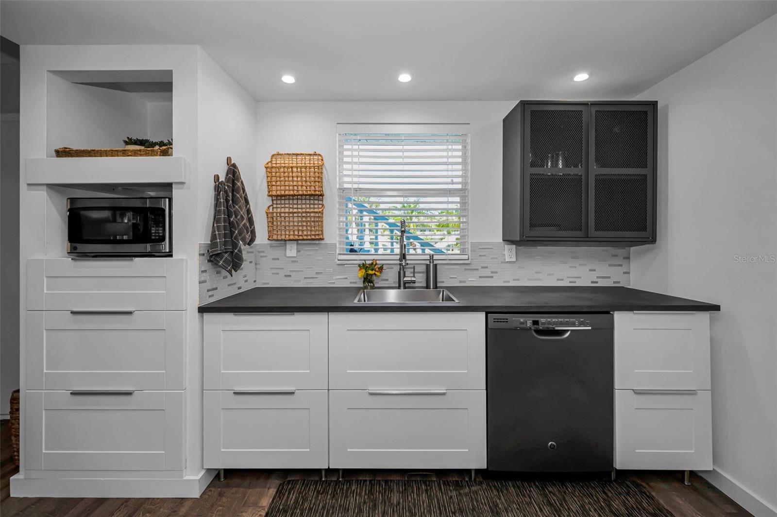 1250 S PINELLAS AVE #205, TARPON SPRINGS, FL, 34689