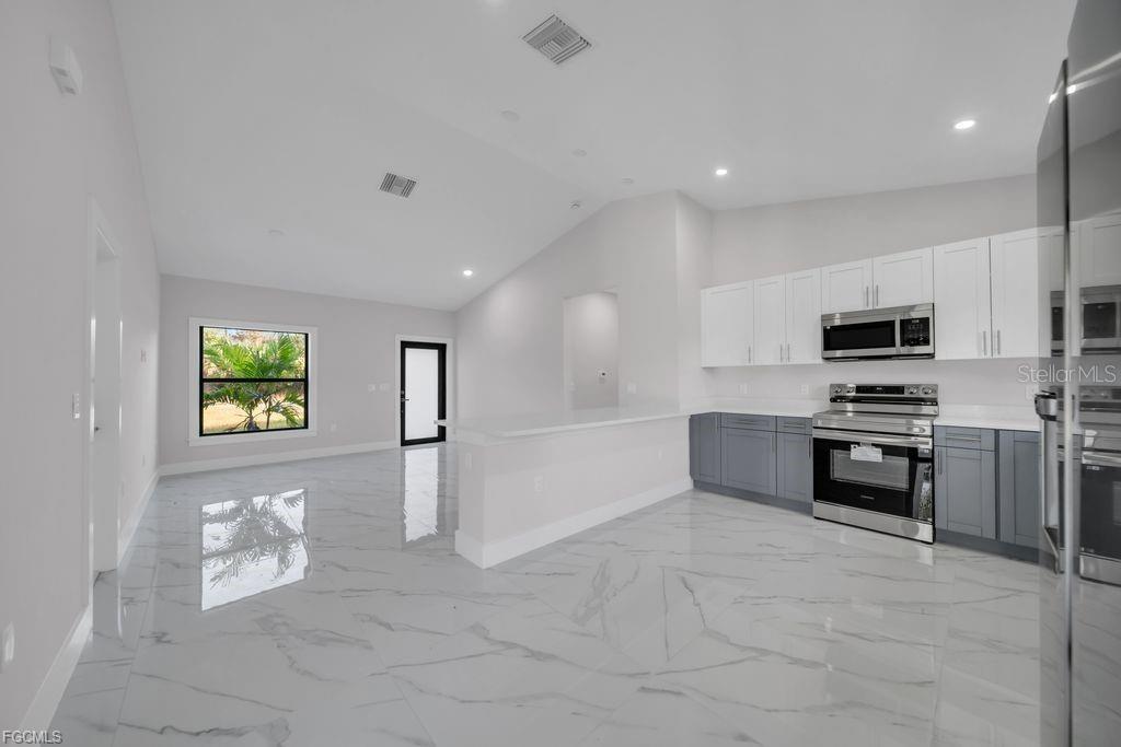 644 WOODCREST DR, LEHIGH ACRES, FL, 33972
