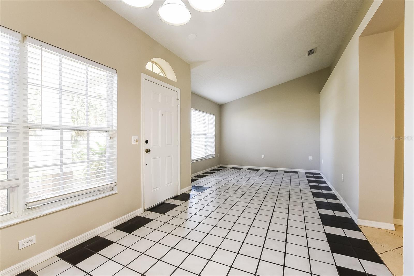 2476 ACADEMY AVE, DELTONA, FL, 32738