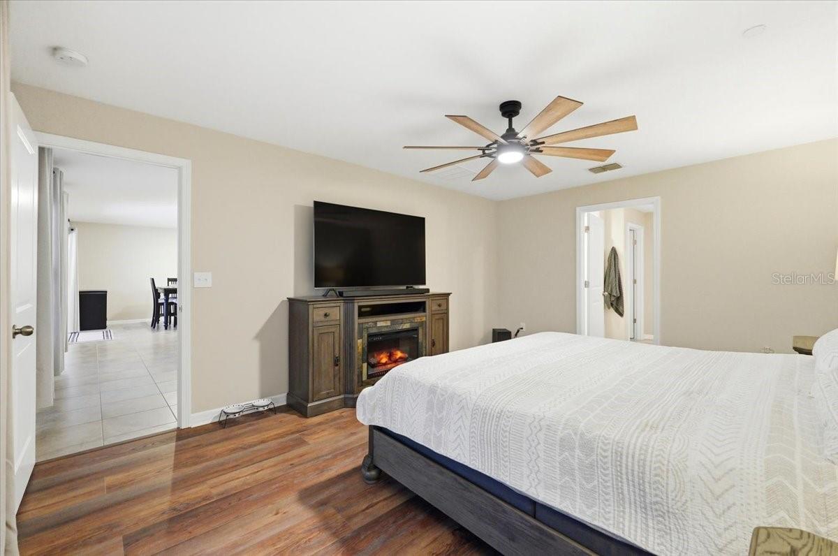 936 ZONE TAILED HAWK PL, RUSKIN, FL, 33570