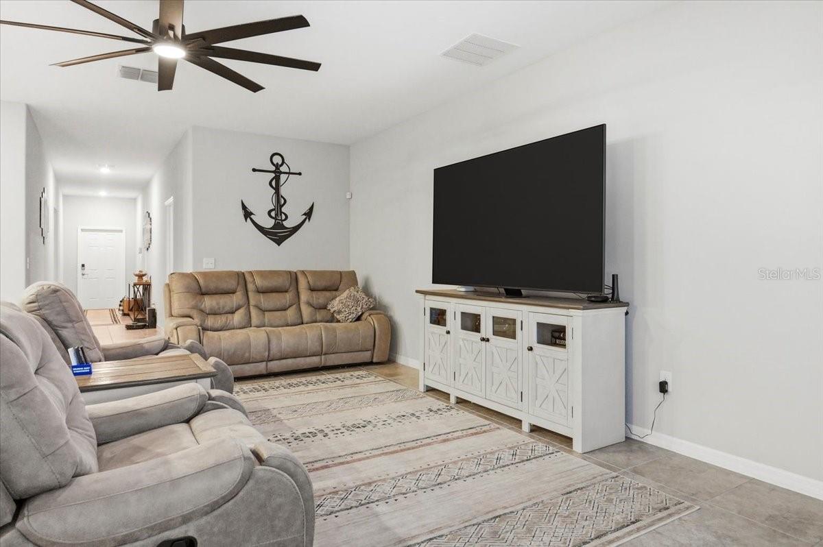 936 ZONE TAILED HAWK PL, RUSKIN, FL, 33570