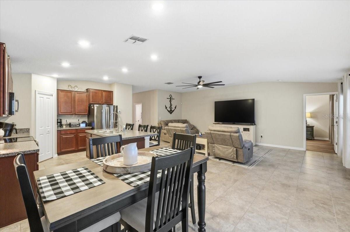 936 ZONE TAILED HAWK PL, RUSKIN, FL, 33570