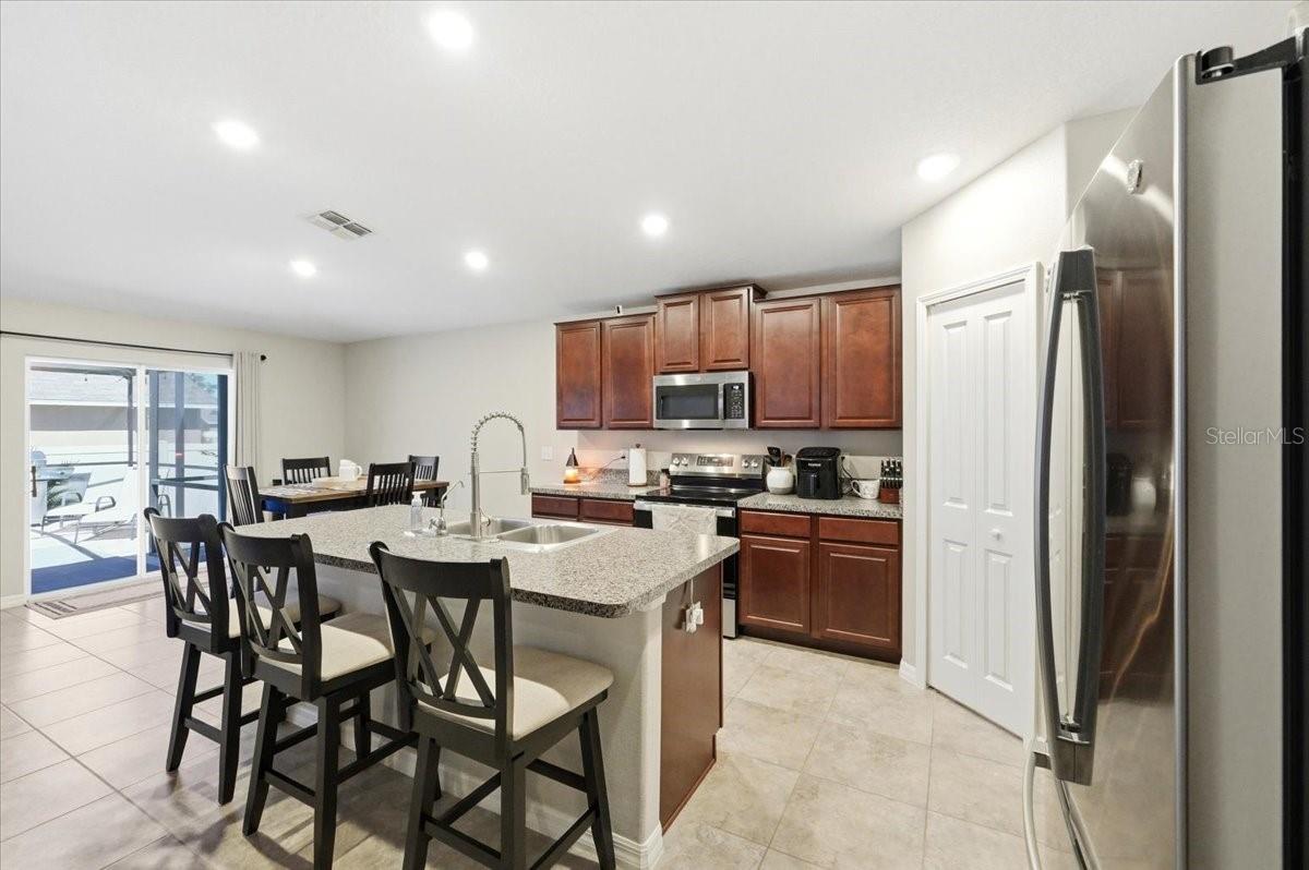 936 ZONE TAILED HAWK PL, RUSKIN, FL, 33570