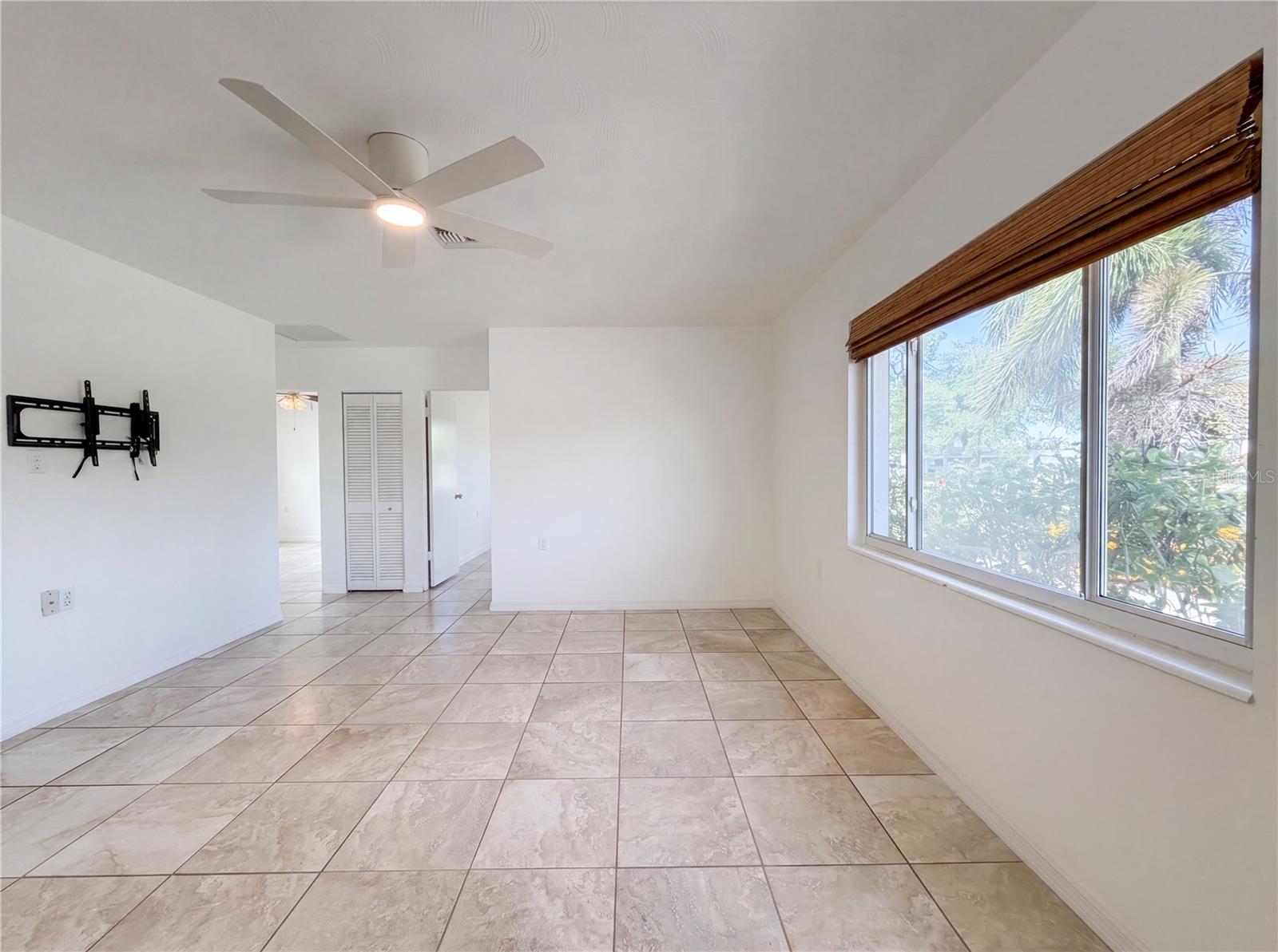 829 E 4TH ST, ENGLEWOOD, FL, 34223