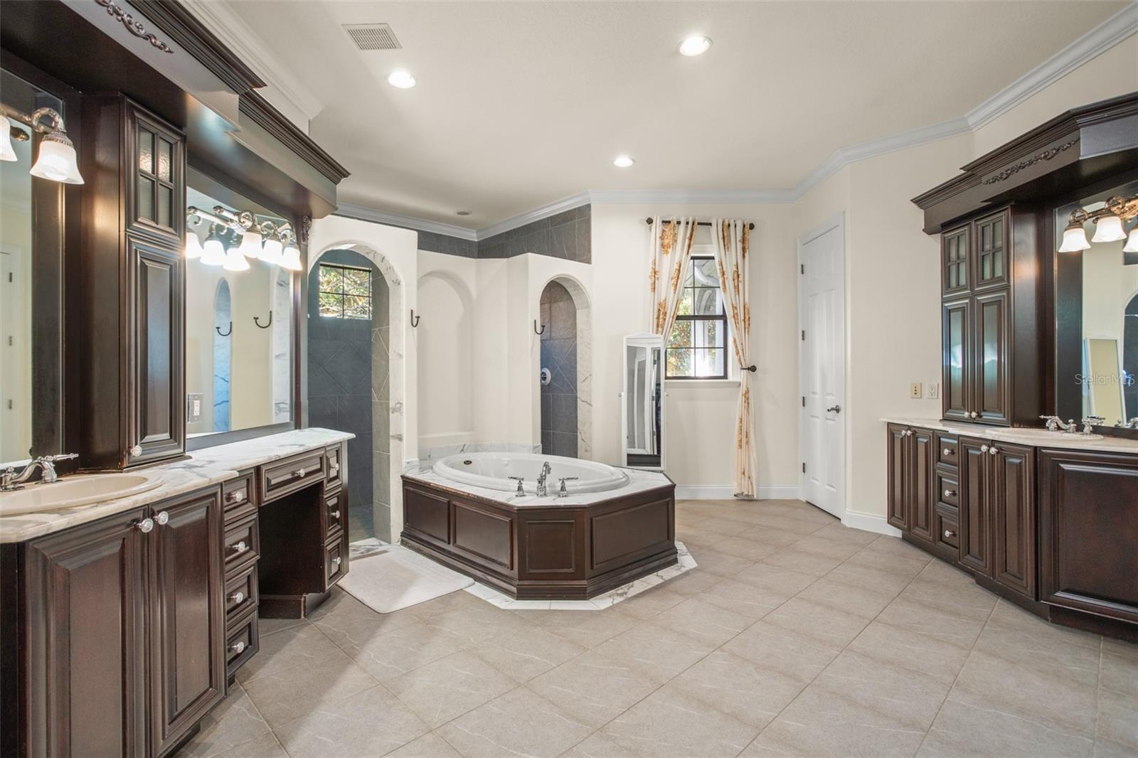 9011 PINNACLE CIR, WINDERMERE, FL, 34786